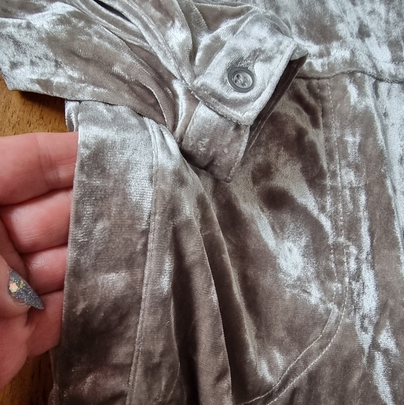 Cupio Women's Crushed Velvet Oversized Tunic Top In Feather Gray - Picture 6 of 10